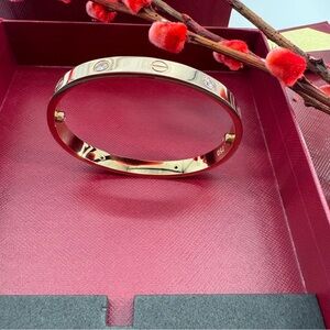 Cartier bracelet in rose gold